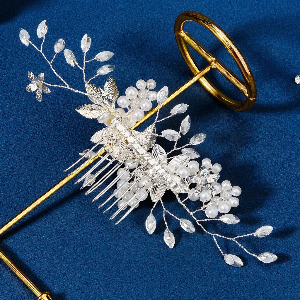 Nuevo peine de aleación de plata hecho a mano con perlas y diamantes de imitación, tocado de Metal a la moda, accesorio de joyería para el cabello elegante para mujer