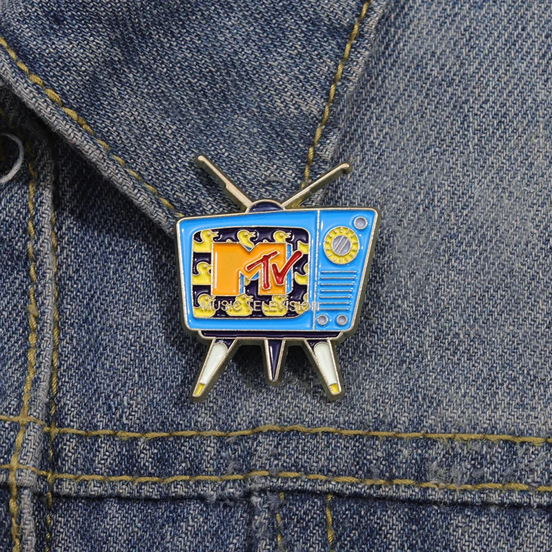 Alfileres esmaltados de televisión Retro creativos, broches de Metal Vintage de dibujos animados divertidos de los años 80, insignia de solapa para mochila, regalo de joyería para amigos