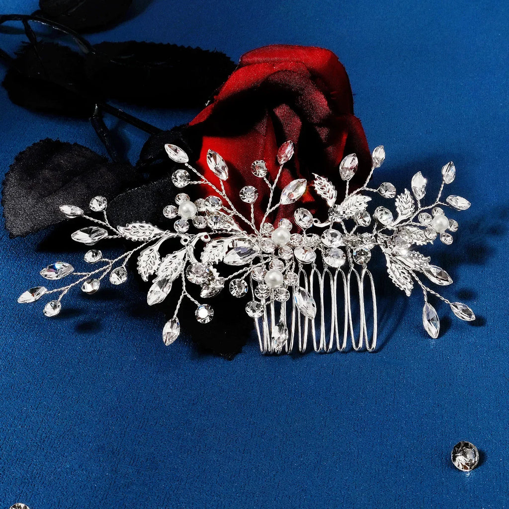 Nuevo peine de aleación de plata hecho a mano con perlas y diamantes de imitación, tocado de Metal a la moda, accesorio de joyería para el cabello elegante para mujer