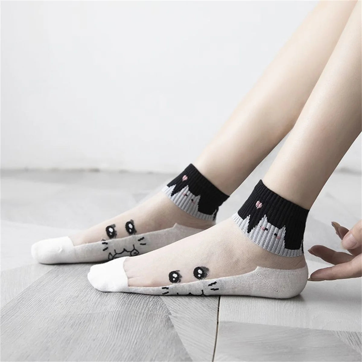Dreamlikelin 5 par/lote calcetines de verano blanco y negro gato seda de cristal transpirable calcetines femeninos calcetines cortos simples