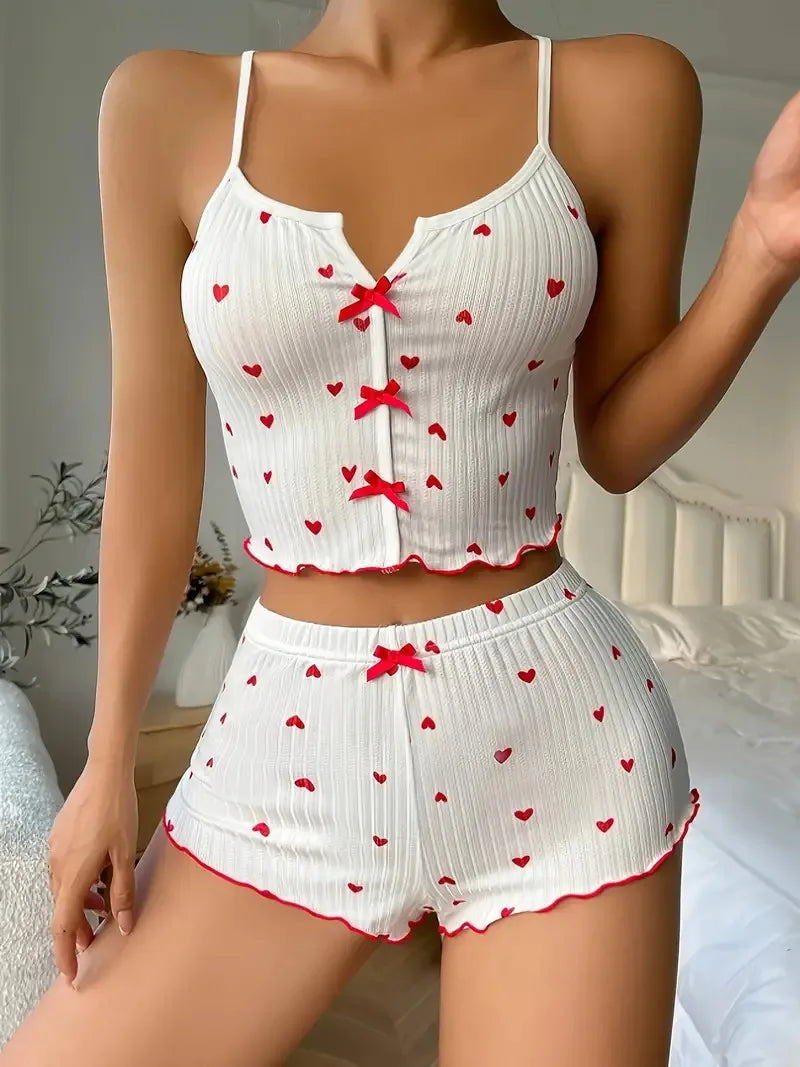 Conjunto de pijamas para mujer, ropa de dormir con estampado de corazón, tela acanalada suave con ribete de volantes coqueto, conjunto de Top y pantalones cortos informales, ropa de descanso