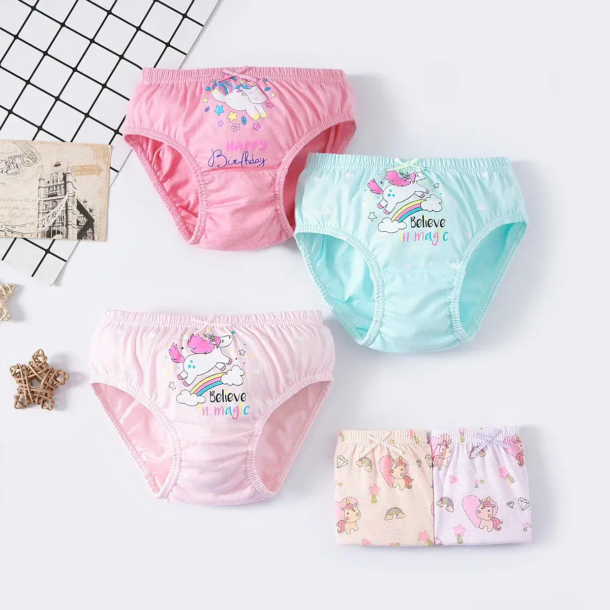 2/5/10 Uds bragas de algodón para niñas lindo gato unicornio Arco Iris varios patrones de dibujos animados calzoncillos para niñas ropa interior cómoda y suave para niños.