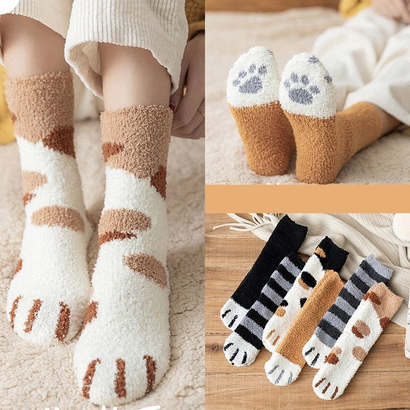 Calcetines blancos de dibujos animados Kawaii para mujer, bonitos calcetines 3d con diseño de pata de perro y gato, calcetines cálidos y divertidos de lana para dormir en el suelo del hogar