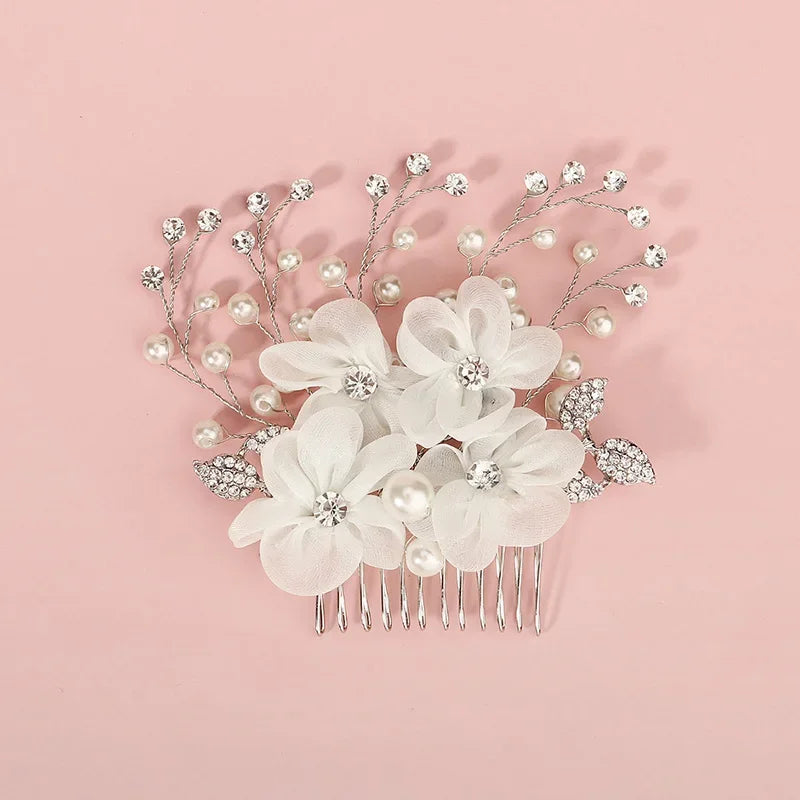 Nuevo peine de aleación de plata hecho a mano con perlas y diamantes de imitación, tocado de Metal a la moda, accesorio de joyería para el cabello elegante para mujer