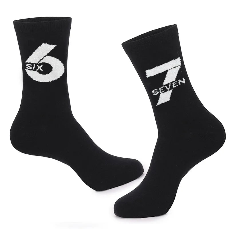 Calcetines de Media Pantorrilla para Hombre con Números y Letras Divertidas de Dibujos Animados, Novedad Transfronteriza 67
