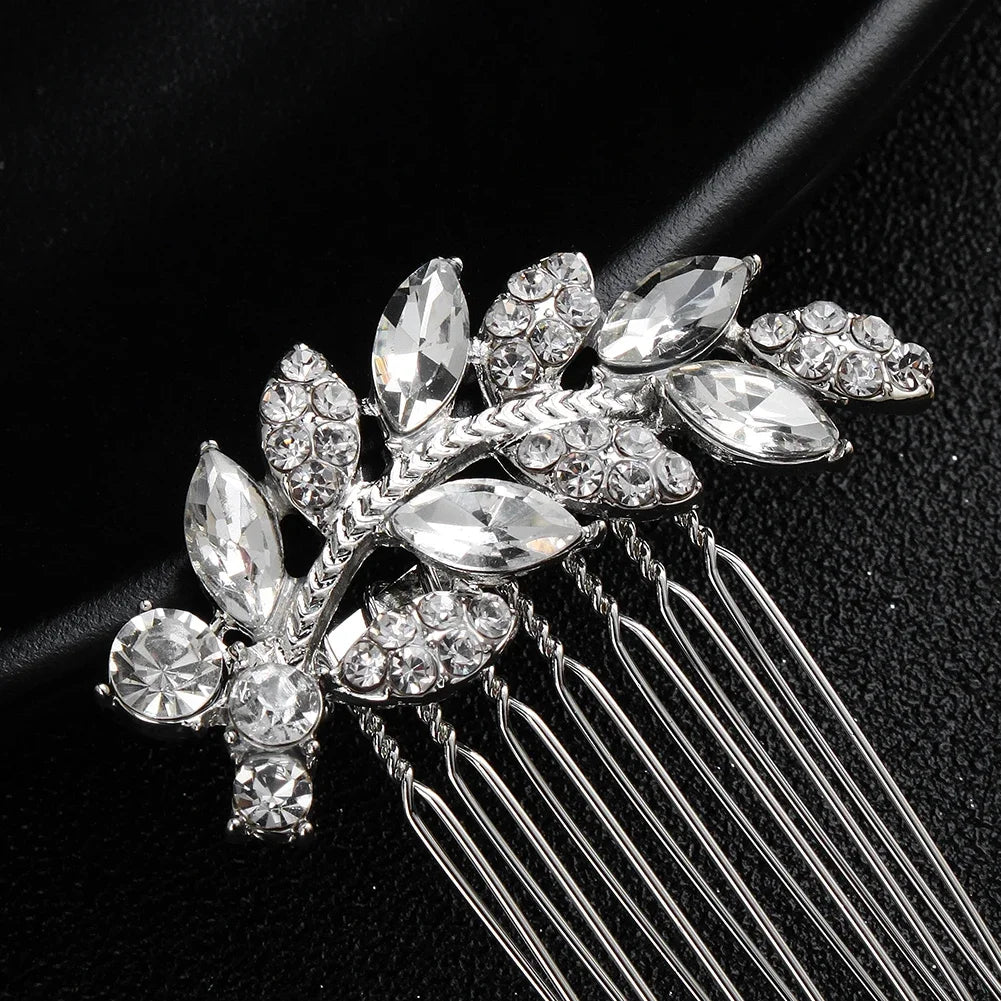 Nuevo peine de aleación de plata hecho a mano con perlas y diamantes de imitación, tocado de Metal a la moda, accesorio de joyería para el cabello elegante para mujer