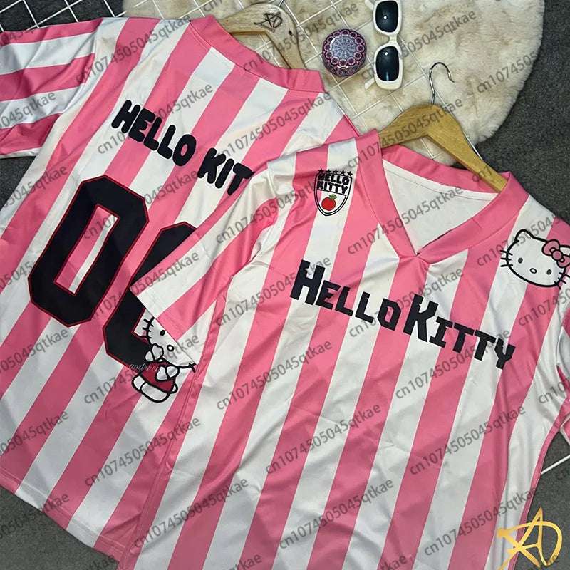 Camiseta de dibujos animados de Hello Kitty, ropa deportiva de moda para mujeres y hombres, pijamas con cuello en V, ropa de calle holgada informal ligera y transpirable, Tops