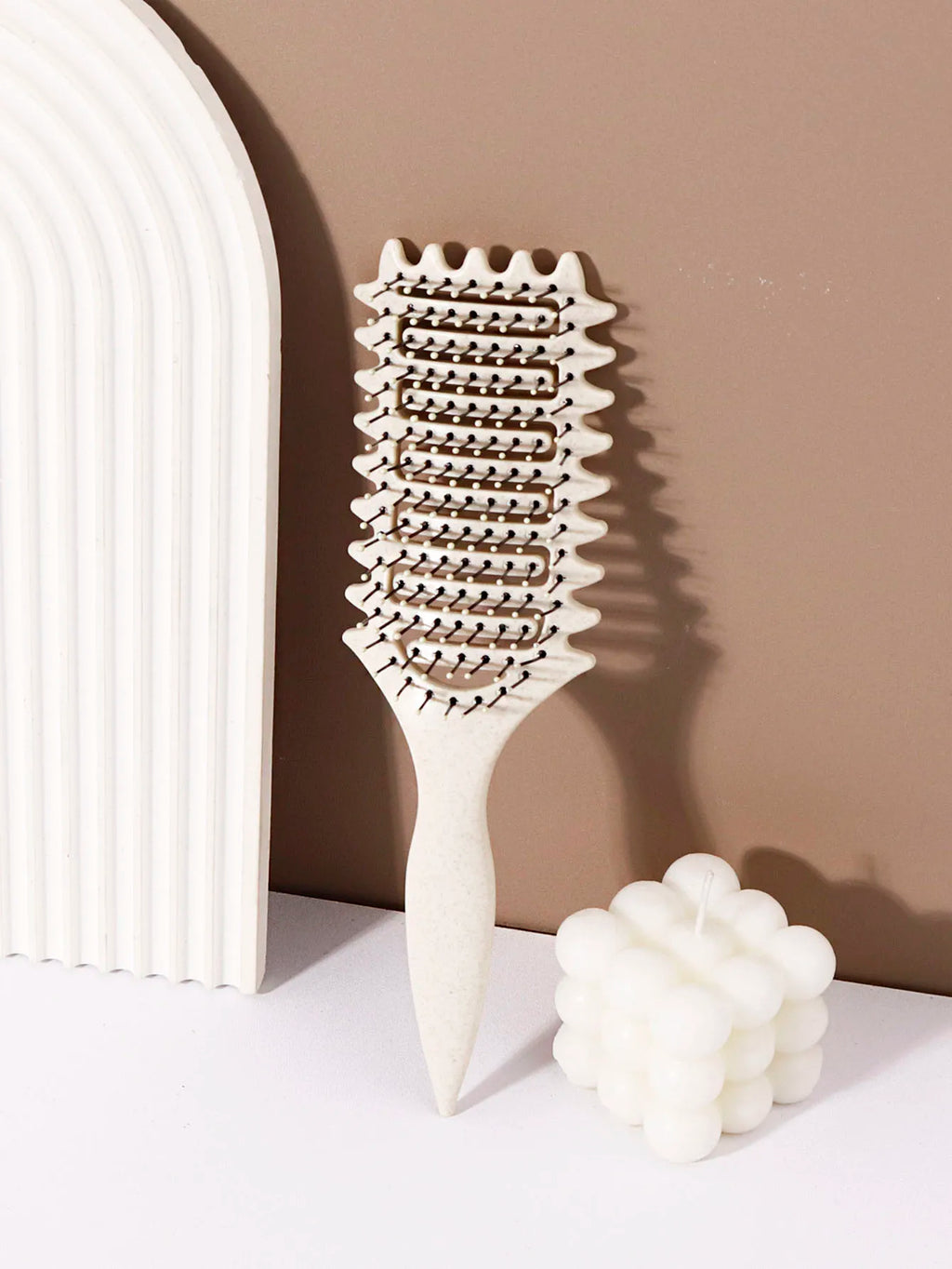 Cepillo de peinado rizado: peine de masaje hueco, melena de nailon, mango de plástico ABS, agarre cómodo Especial para pelucas de cabello real