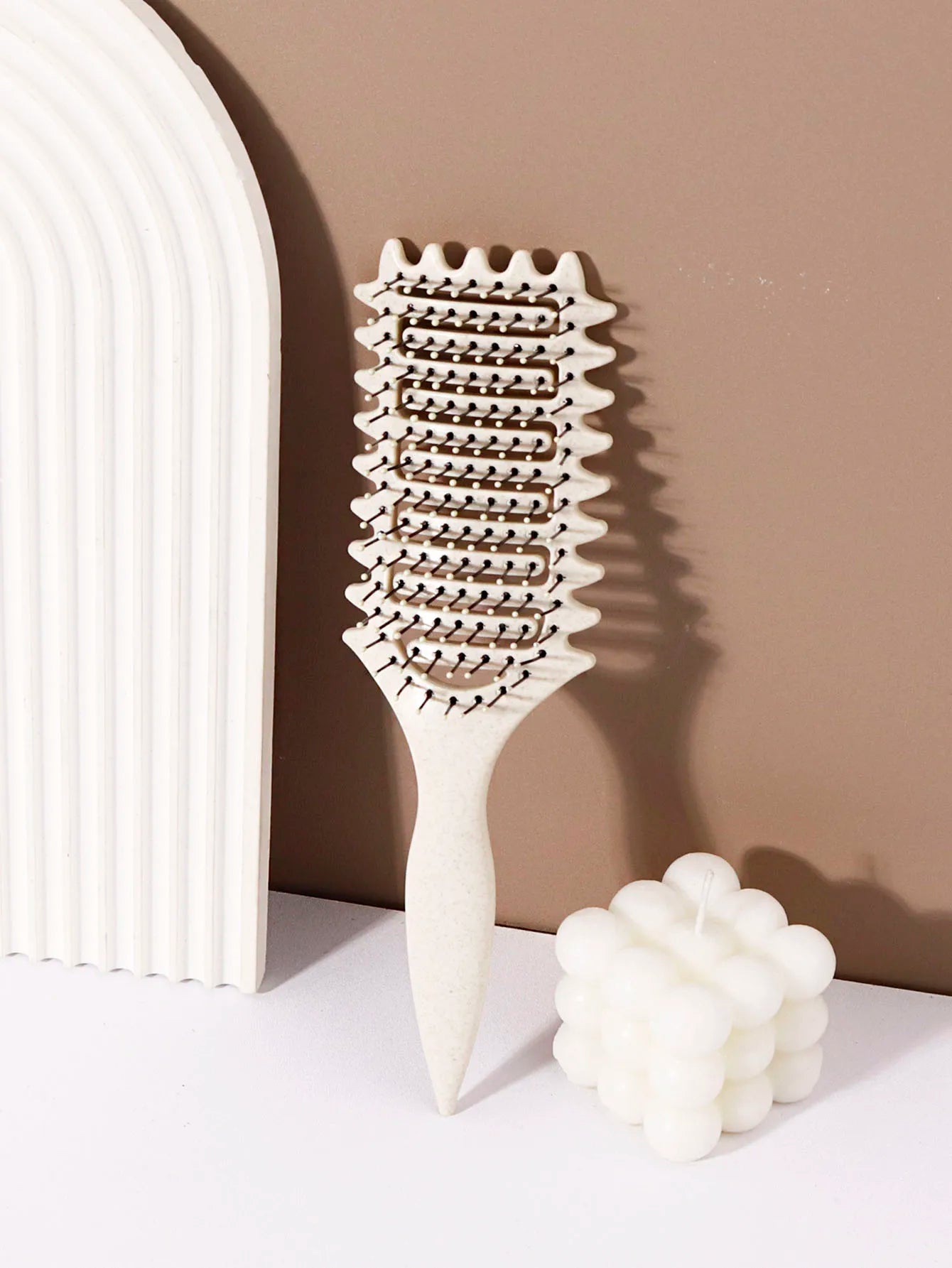 Cepillo de peinado rizado: peine de masaje hueco, melena de nailon, mango de plástico ABS, agarre cómodo Especial para pelucas de cabello real