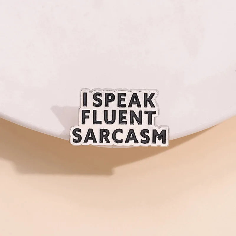 Alfileres esmaltados con frase divertida y humorística, broches con citas positivas geométricas creativas, insignia para solapa, joyería de moda, regalos para amigos
