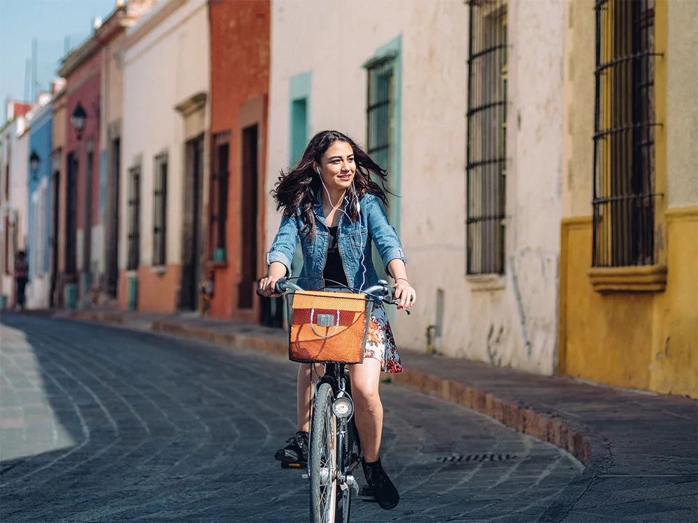 TOPUMP TB2 PRO Mini bomba eléctrica portátil para bicicleta Inflador de neumáticos inalámbrico 120PSI Max 450mAh batería con pantalla de carga rápida
