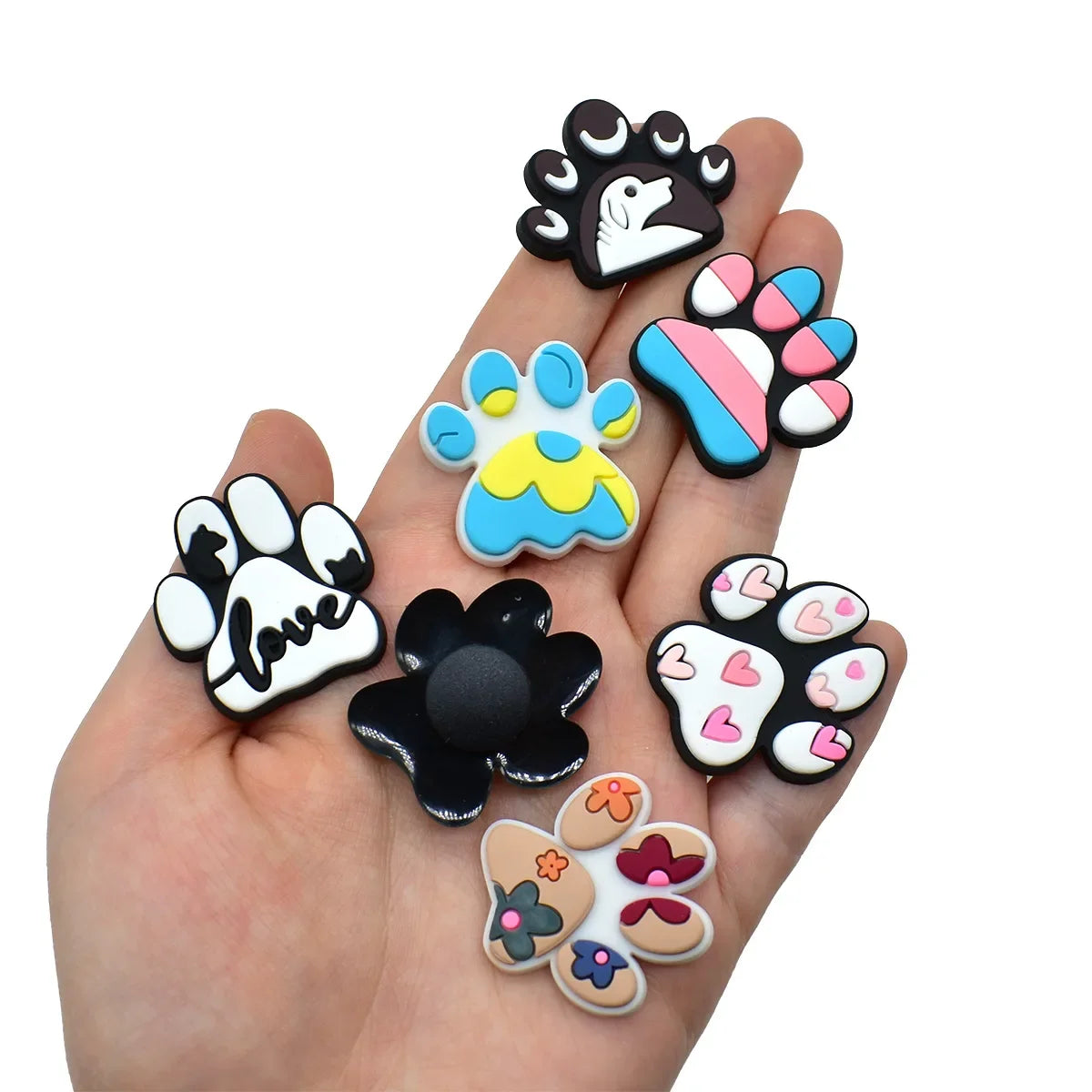 Bonita huella de pata de perro de dibujos animados, 2 uds., hebillas de PVC para zapatos, dijes, accesorios, decoraciones para zuecos, pulseras de zapatillas, regalo de fiesta DIY para niños