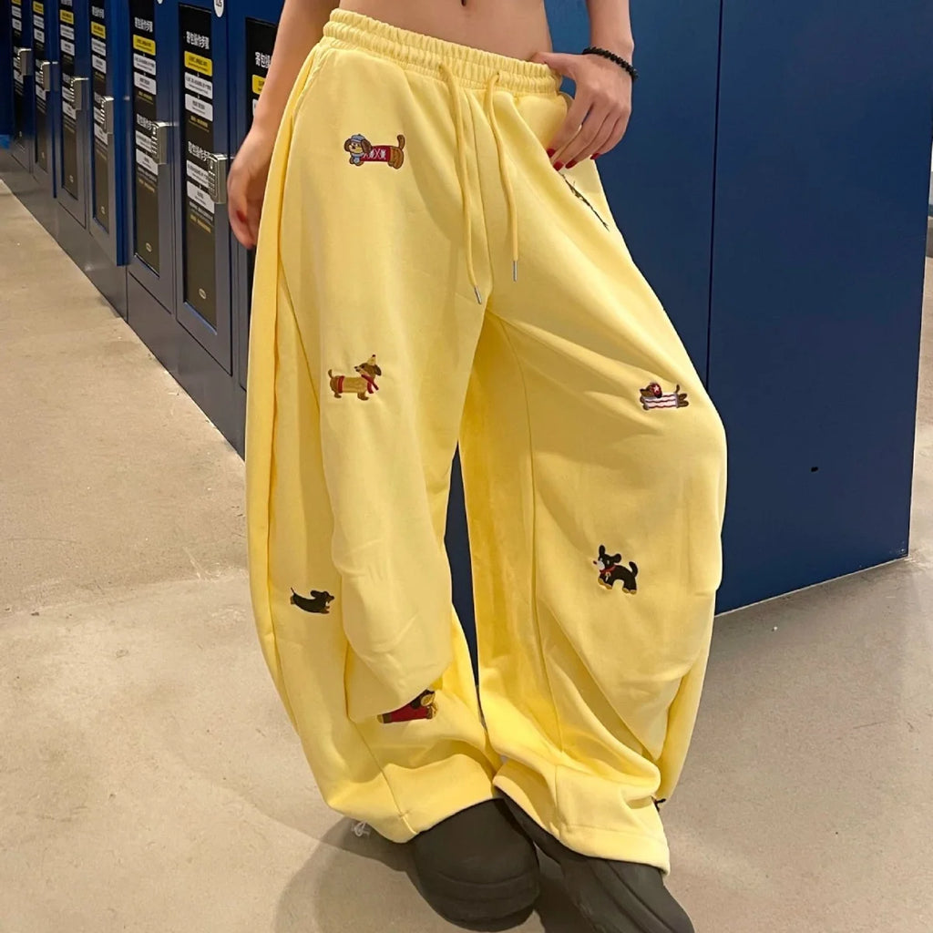 Pantalones de chándal holgados con bordado de perro salchicha, joggers casuales de pierna ancha, estilo streetwear para parejas, divertidos, a la moda y cómodos.