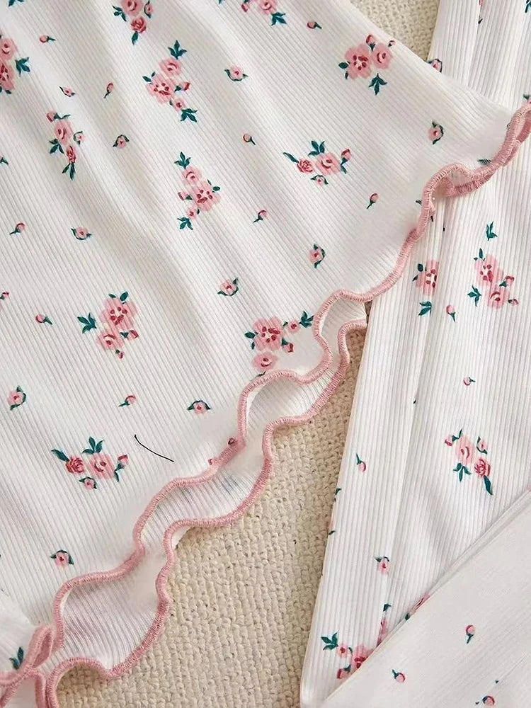 Conjunto de Pijama Sexy de Dos Piezas para Mujer, Camisola de Verano con Estampado Floral y Ribetes de Encaje, y Pantalones Cortos con Lazo