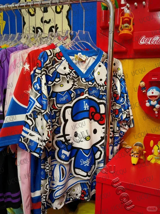 Camiseta de dibujos animados de Hello Kitty, ropa deportiva de moda para mujeres y hombres, pijamas con cuello en V, ropa de calle holgada informal ligera y transpirable, Tops