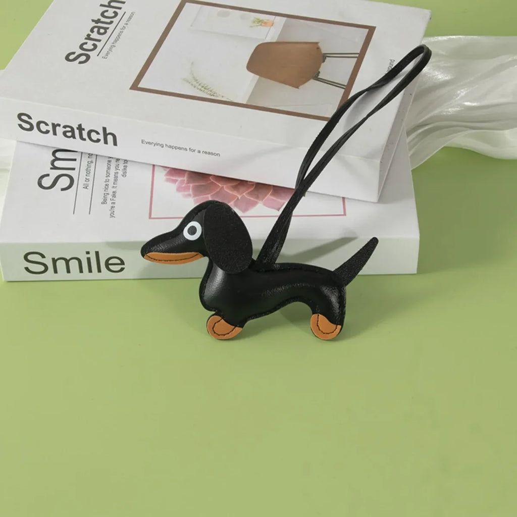 Llavero de Dachshund Adorable, Diseño de Cuero, Amuleto de Perro para Bolso o Coche, Regalo Perfecto para Mujeres, Parejas y Amigos, Inspirado en Lucy